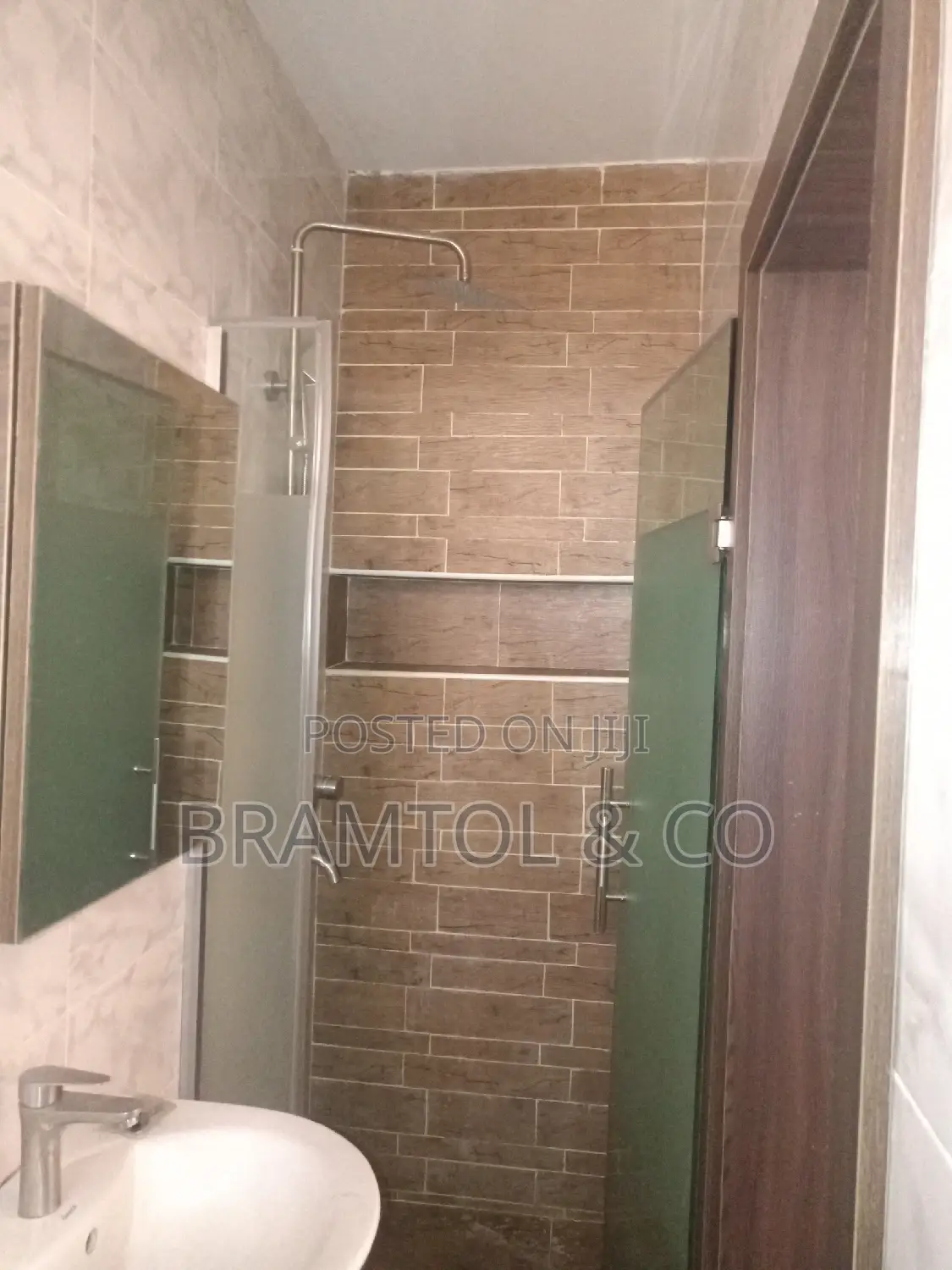 1bdrm Block of Flats in Idu Industrial for sale in Idu Industrial