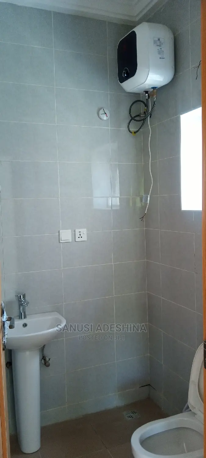 2bdrm Block of Flats in Jahi By Peace for sale in Jahi
