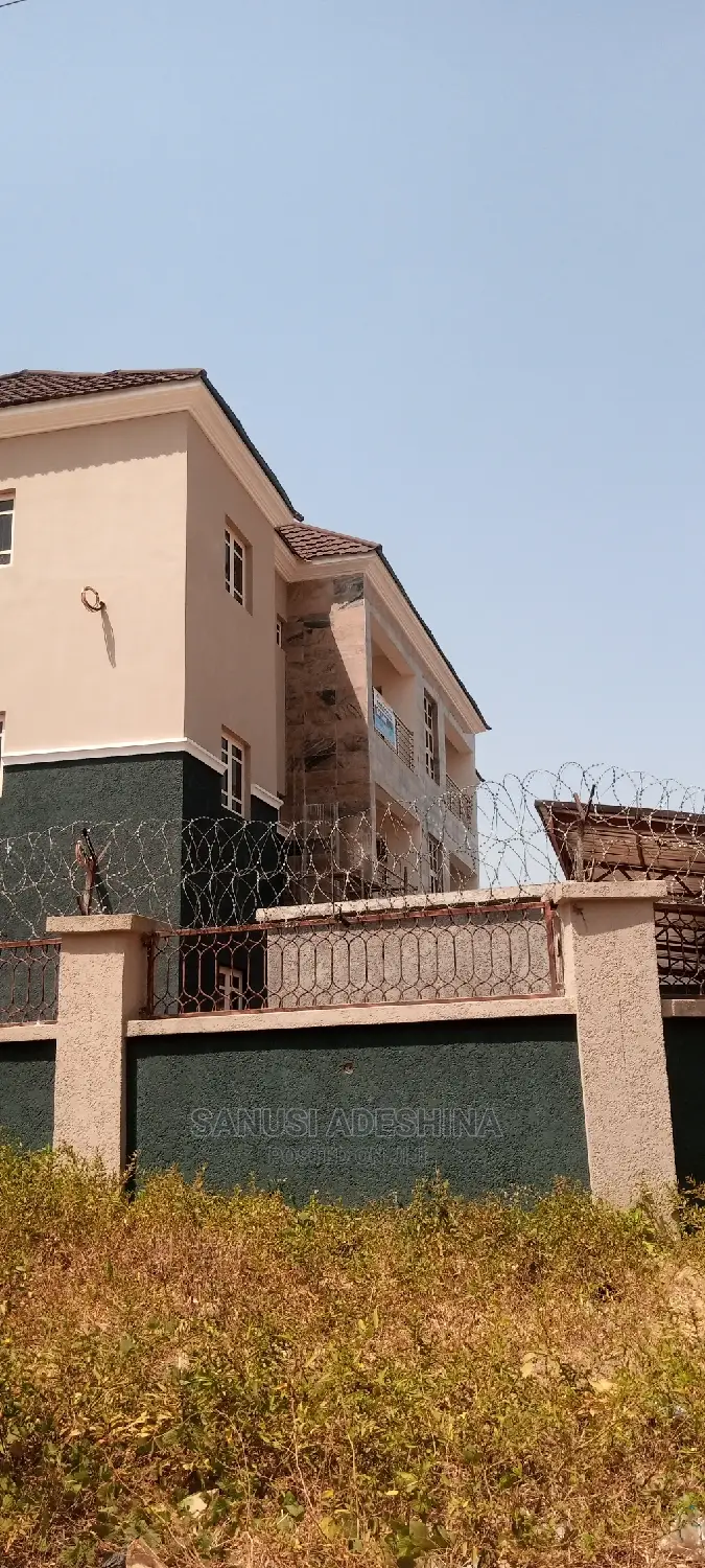 2bdrm Block of Flats in Jahi By Peace for sale in Jahi