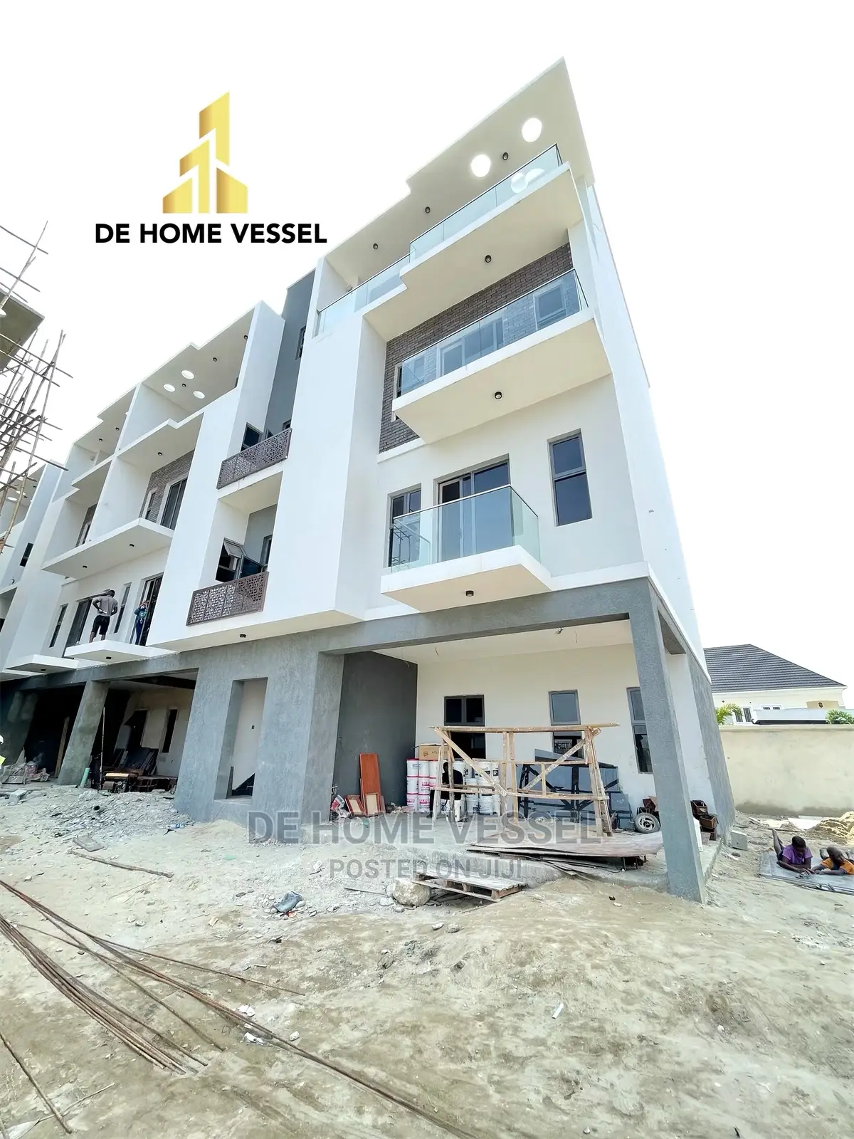 2bdrm Maisonette in Lekki Phase 1 for sale in Lekki Phase 1