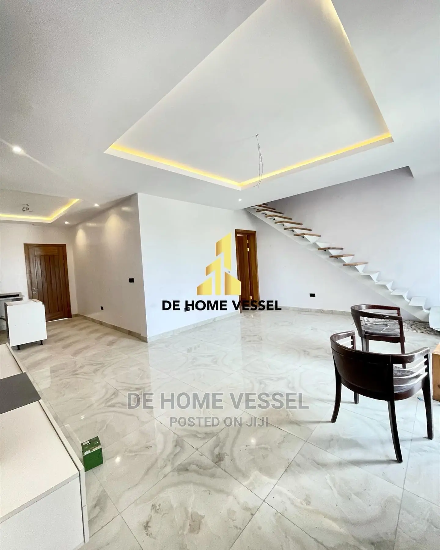2bdrm Maisonette in Lekki Phase 1 for sale in Lekki Phase 1