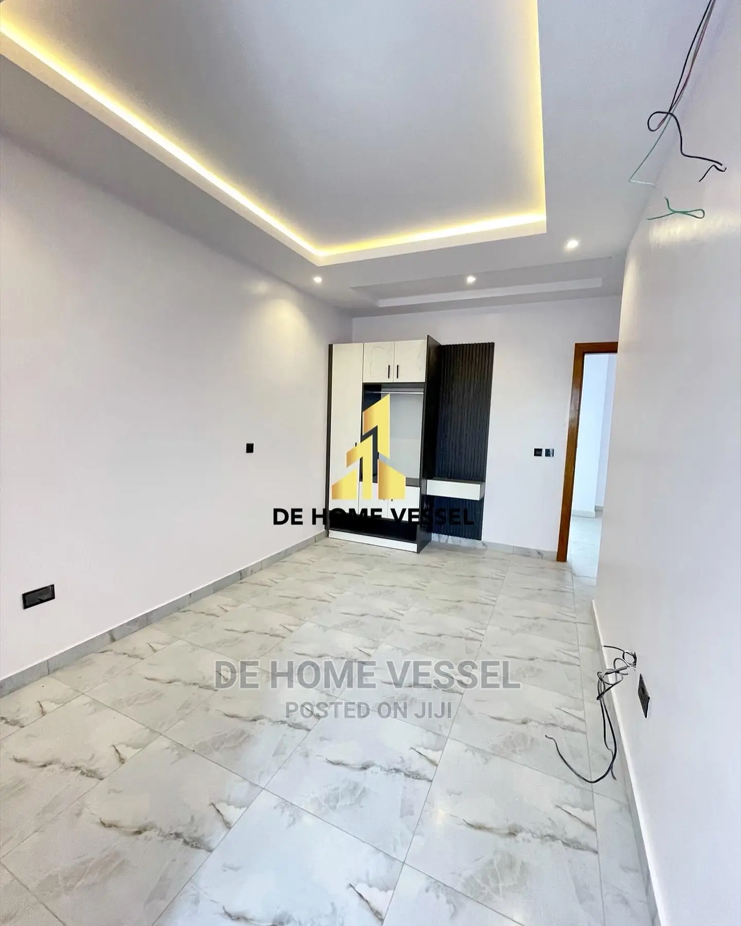 2bdrm Maisonette in Lekki Phase 1 for sale in Lekki Phase 1