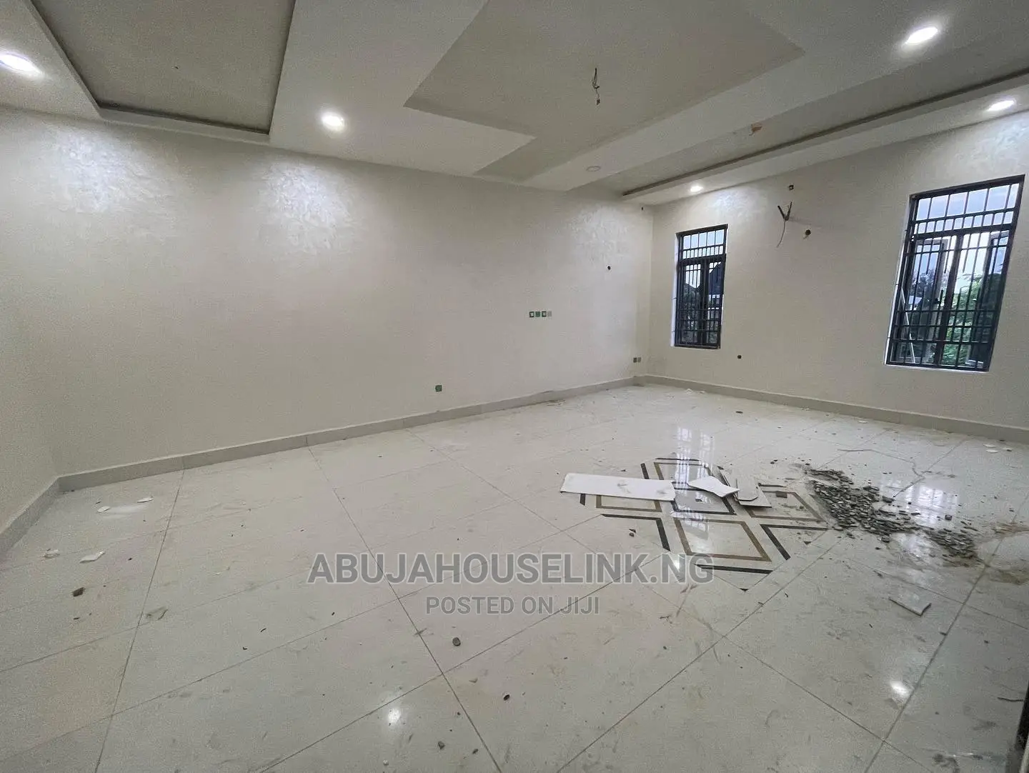 8bdrm Duplex in Maitama Abuja for sale in Maitama