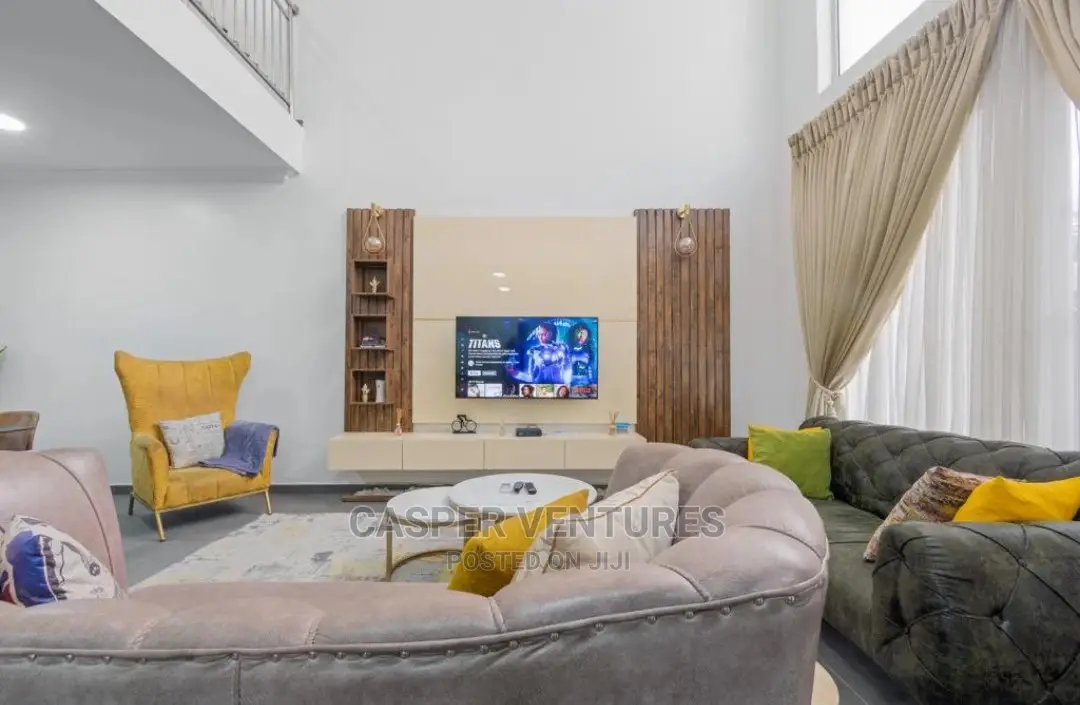 State-Of-The-Art 3-Bedroom Duplex With Pool in Lekki Phase 1