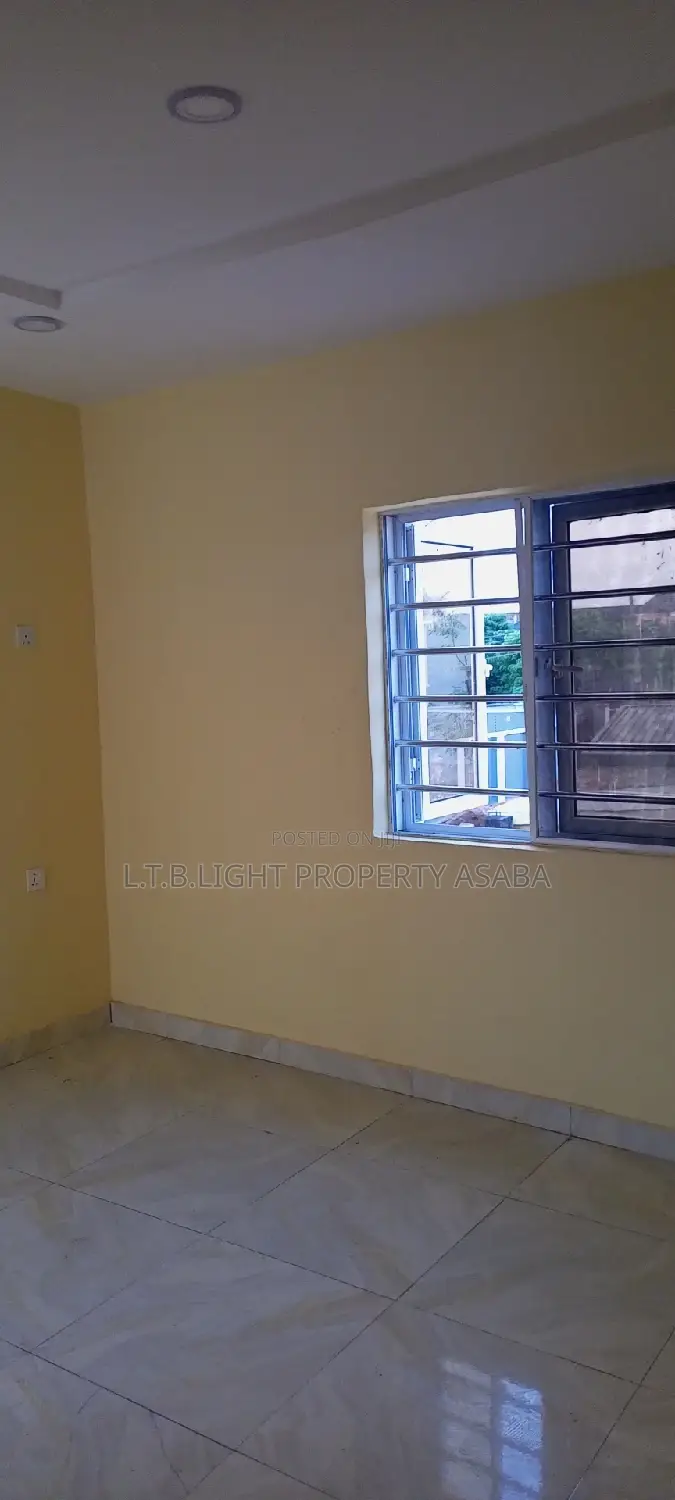 2bdrm Block of Flats in L.T.B Lights, Oshimili North for rent in Oshimili North