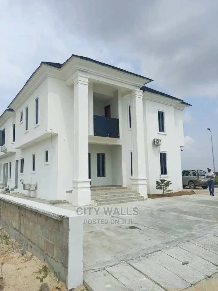 4bdrm Duplex in Cowrie Creek Estate, Ikate for Rent in Ikate