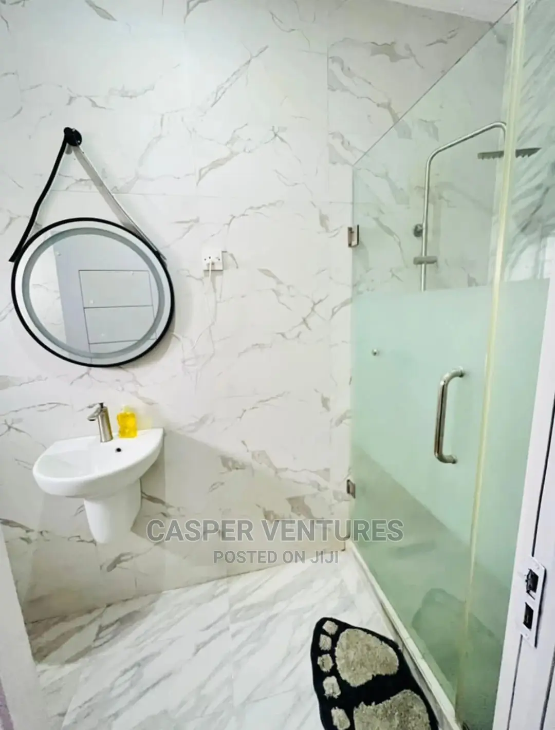 First-Class Unique 4-Bedroom Villa in Lekki Phase 1