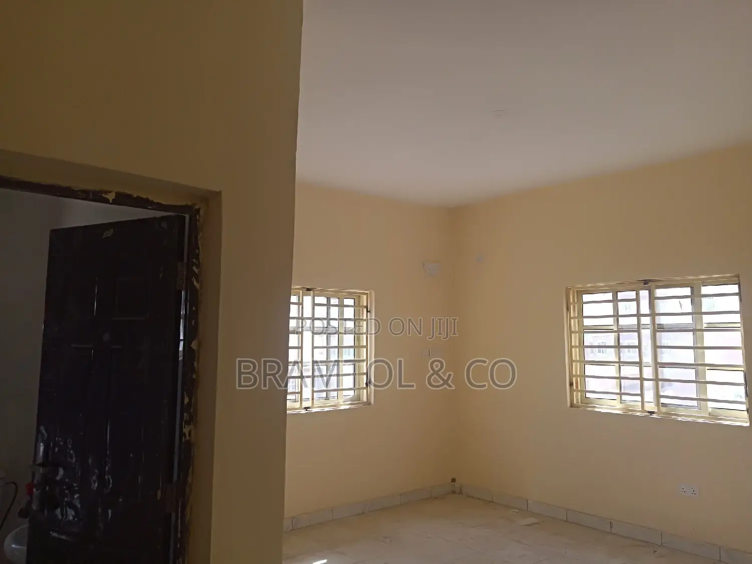 3bdrm Block of Flats in Kiami for sale in Kiami