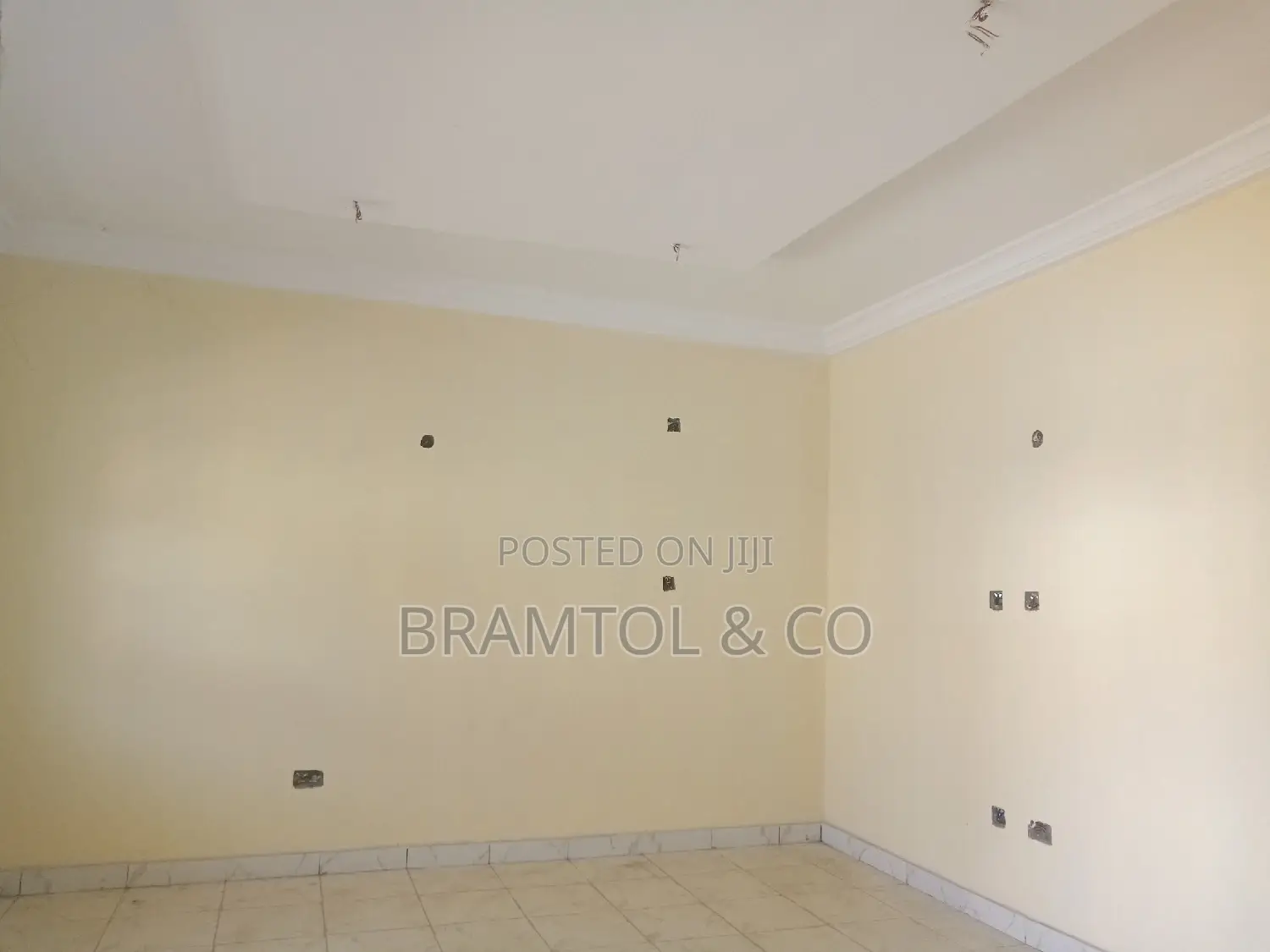 5bdrm Townhouse / Terrace in Kiami for rent in Kiami