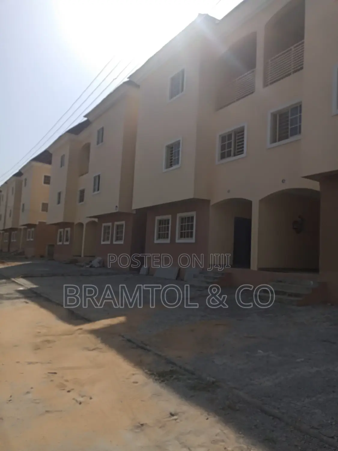 5bdrm Townhouse / Terrace in Kiami for rent in Kiami