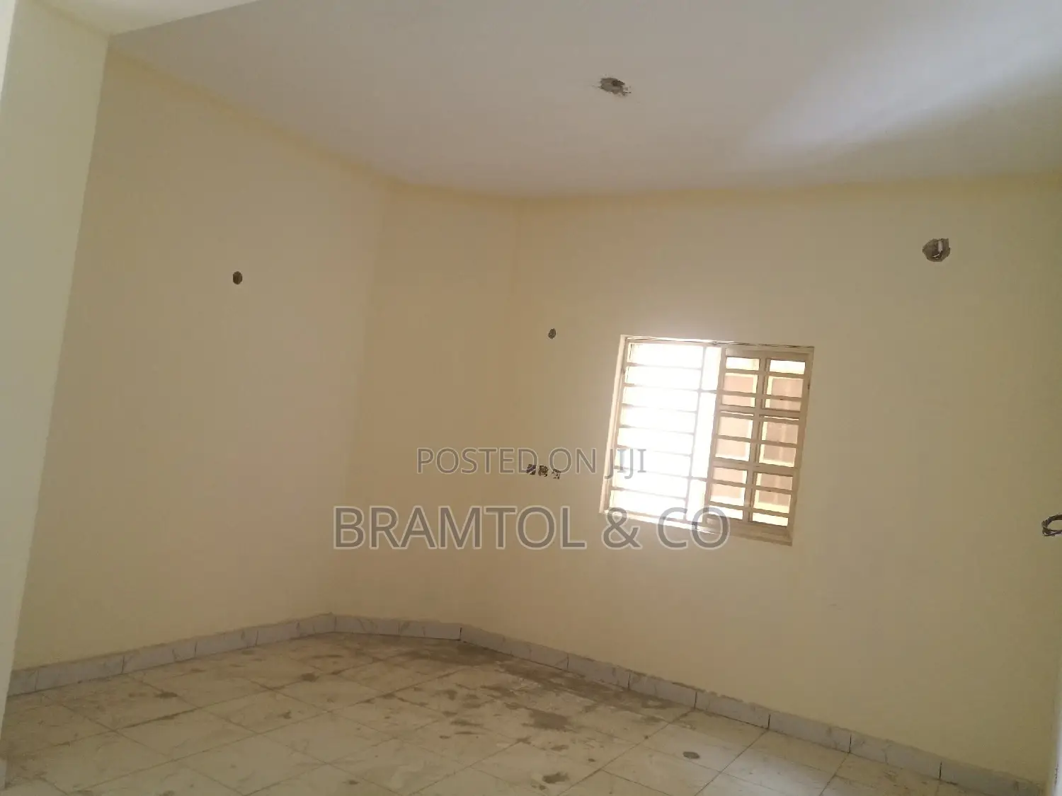 5bdrm Townhouse / Terrace in Kiami for rent in Kiami