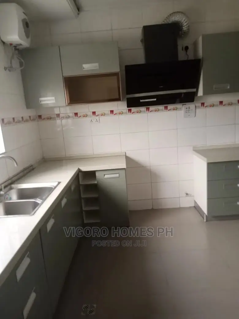Furnished 4bdrm Duplex in Port-Harcourt for sale in Port-Harcourt