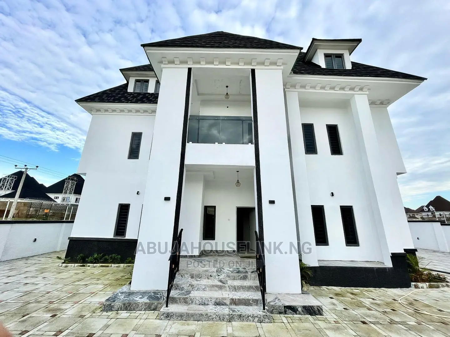 7bdrm Duplex in Efab Metropolis, Gwarinpa for sale in Gwarinpa