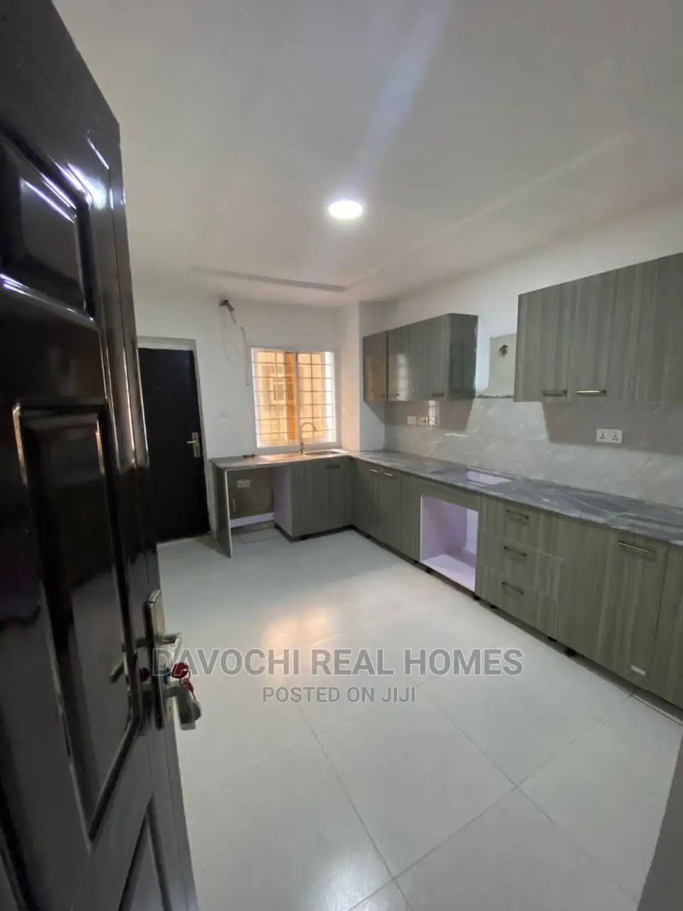 2bdrm Apartment in Orchid Road, Lekki for rent in Lekki