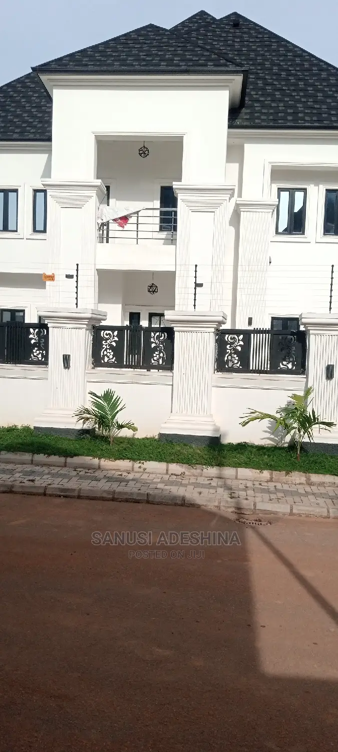 5bdrm Mansion in Gwarimpa Estate Fct, Gwarinpa for sale in Gwarinpa