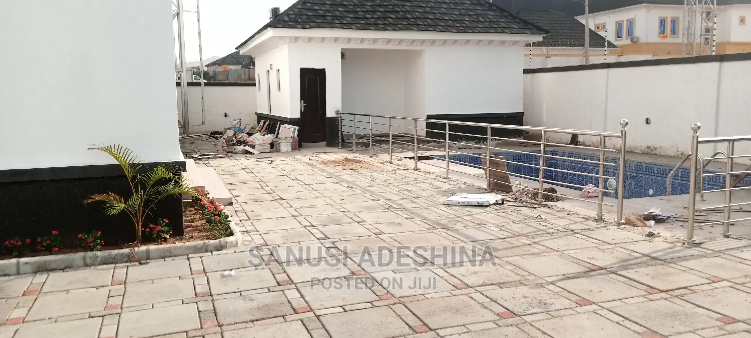 5bdrm Maisonette in Efab Metropolitan, Gwarinpa for sale in Gwarinpa