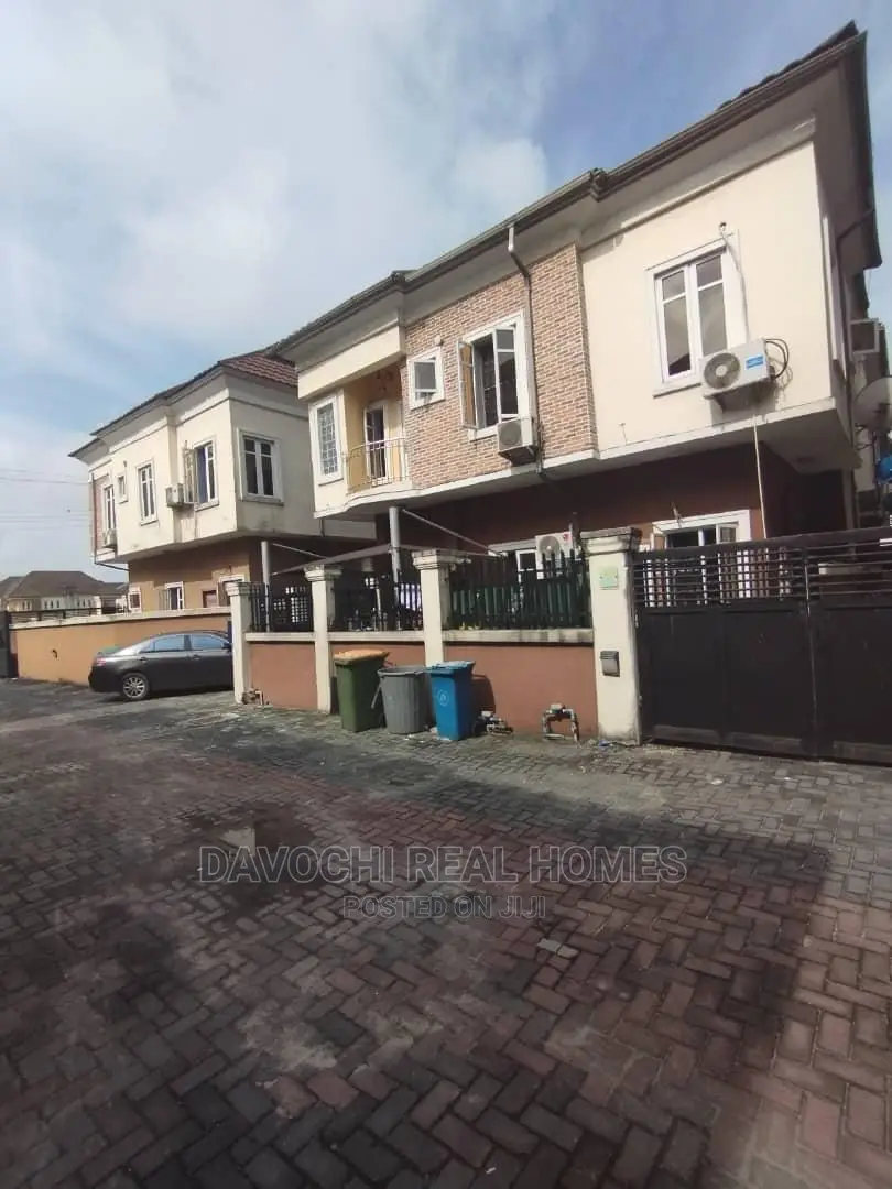 4bdrm Duplex in Ologolo Estate, Lekki for sale in Lekki