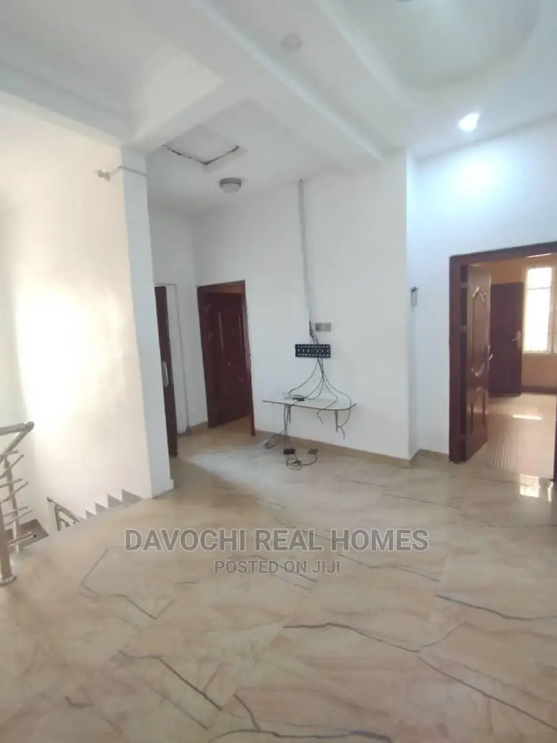 4bdrm Duplex in Ologolo Estate, Lekki for sale in Lekki