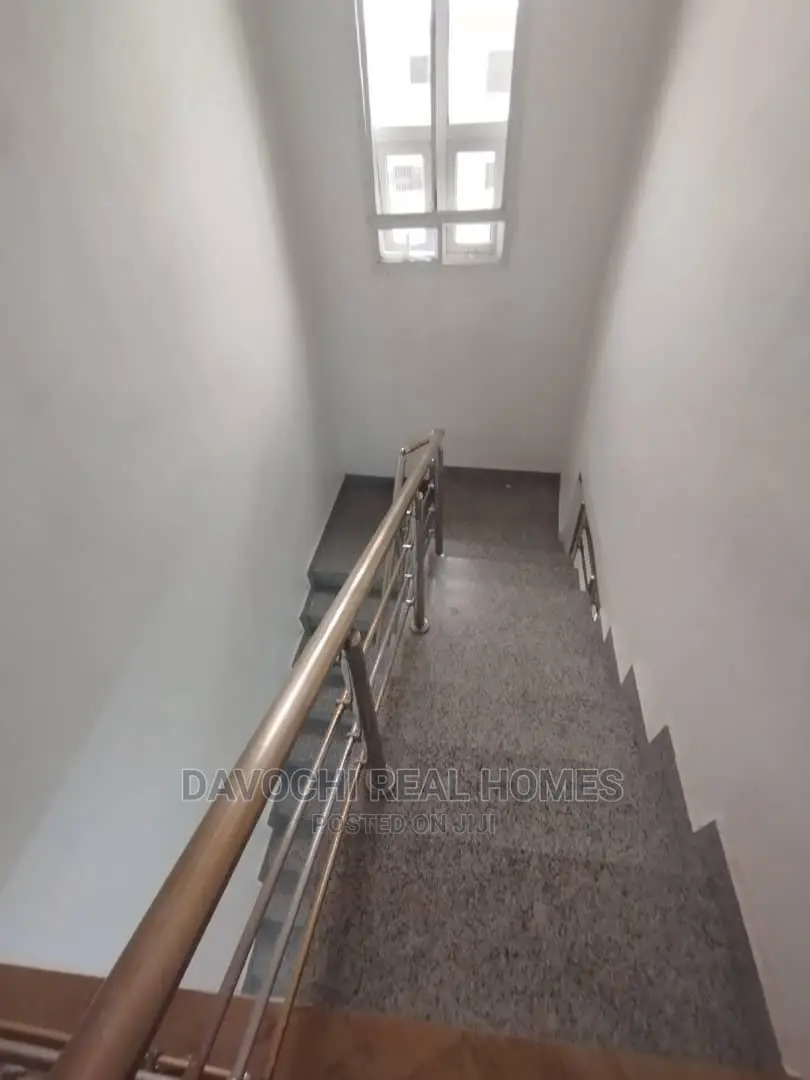 4bdrm Duplex in Ologolo Estate, Lekki for sale in Lekki