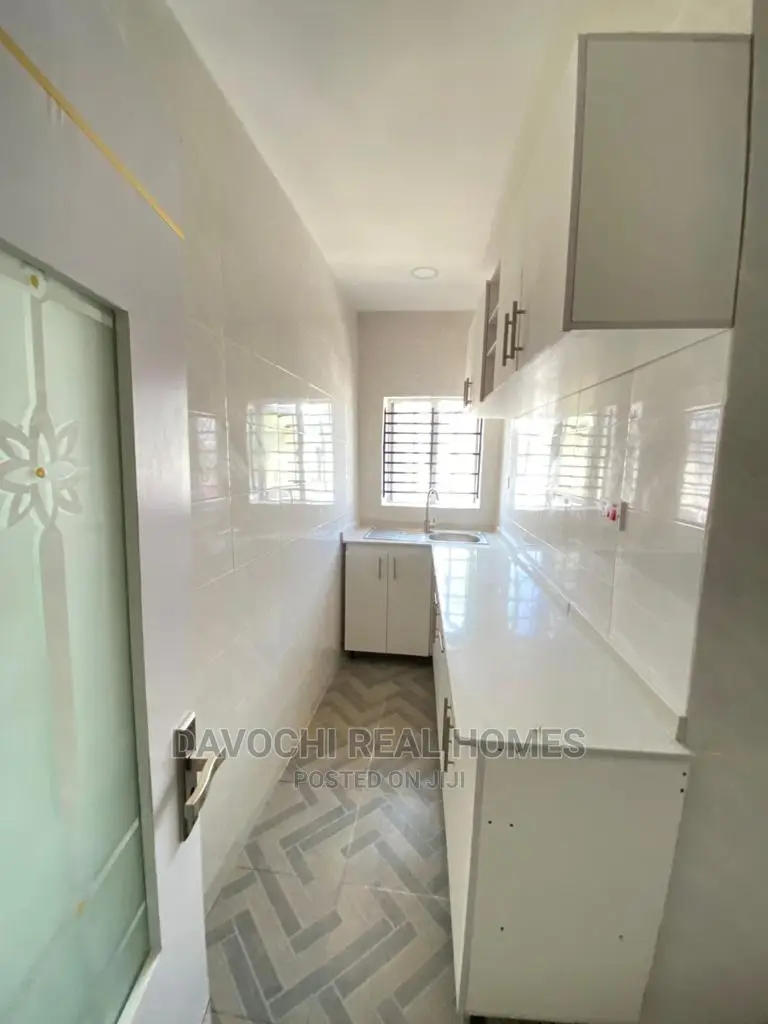 2bdrm Block of Flats in Ikate, Lekki for rent in Lekki