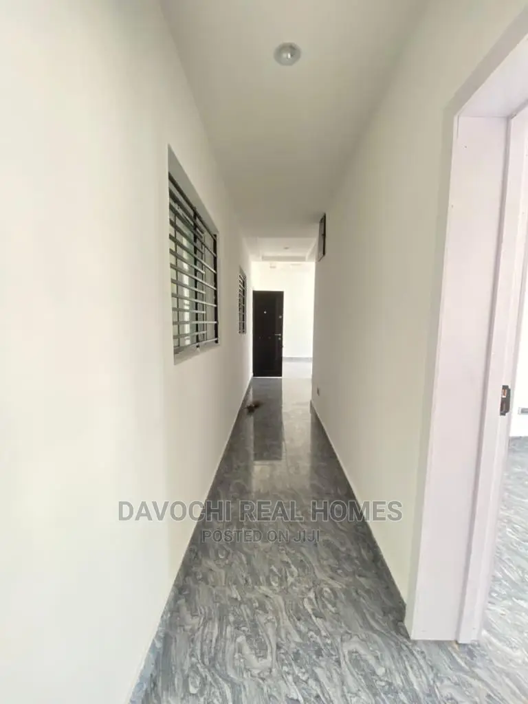 2bdrm Block of Flats in Ikate, Lekki for rent in Lekki