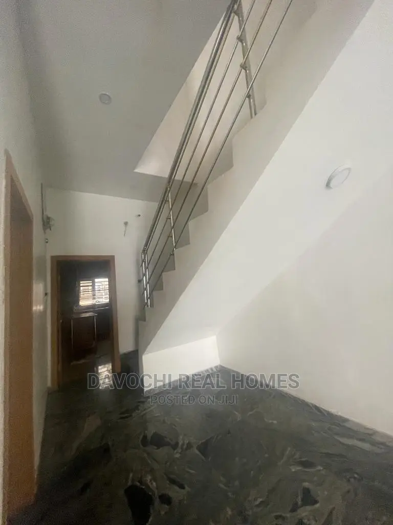 4bdrm Duplex in Ologolo Estate, Lekki for rent in Lekki