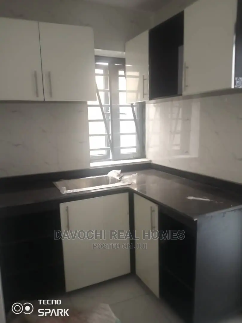 2bdrm Apartment in Osapa London Estate, Lekki for rent in Lekki