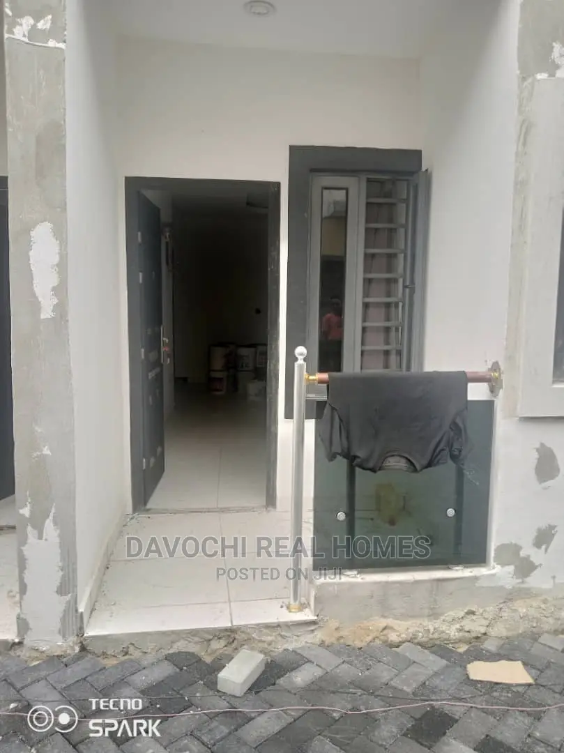 2bdrm Apartment in Osapa London Estate, Lekki for rent in Lekki