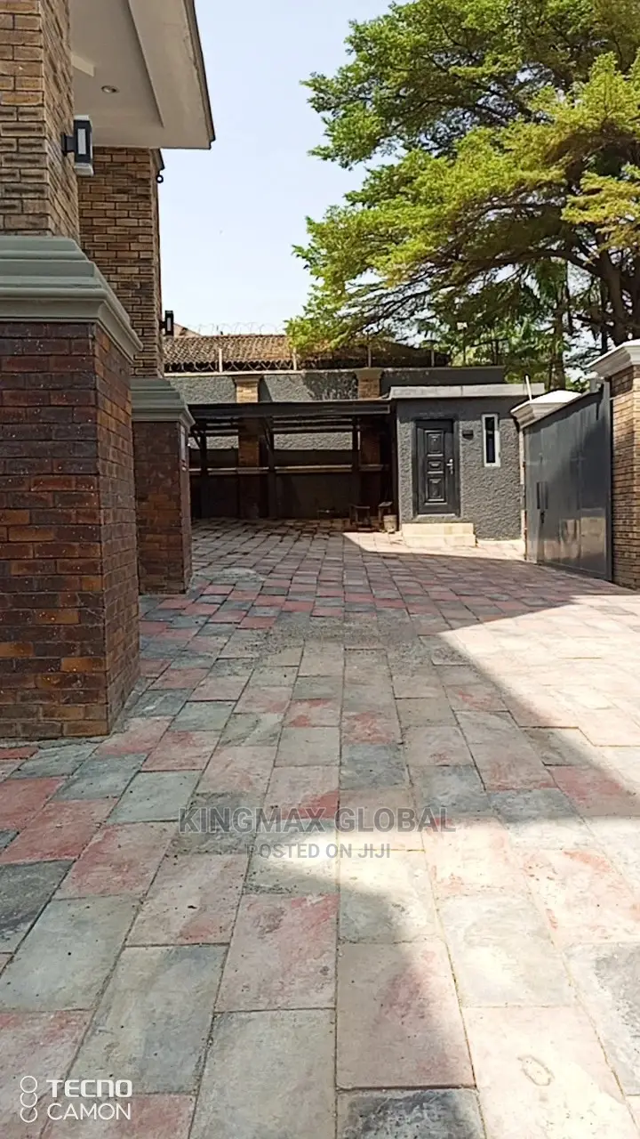 7bdrm Mansion in Maitama for sale in Maitama