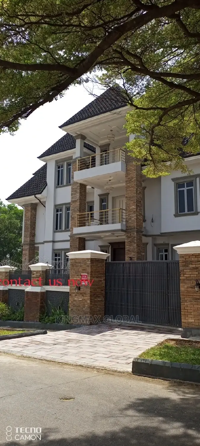 7bdrm Mansion in Maitama for sale in Maitama