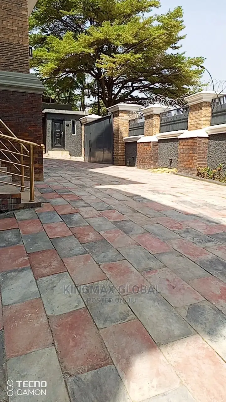 7bdrm Mansion in Maitama for sale in Maitama