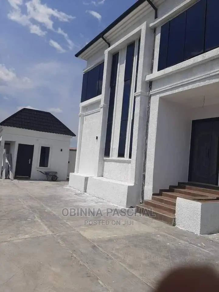4bdrm Duplex in Owerri for Sale in Owerri