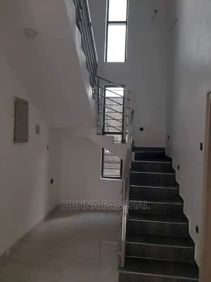 4bdrm Duplex in Owerri for Sale in Owerri
