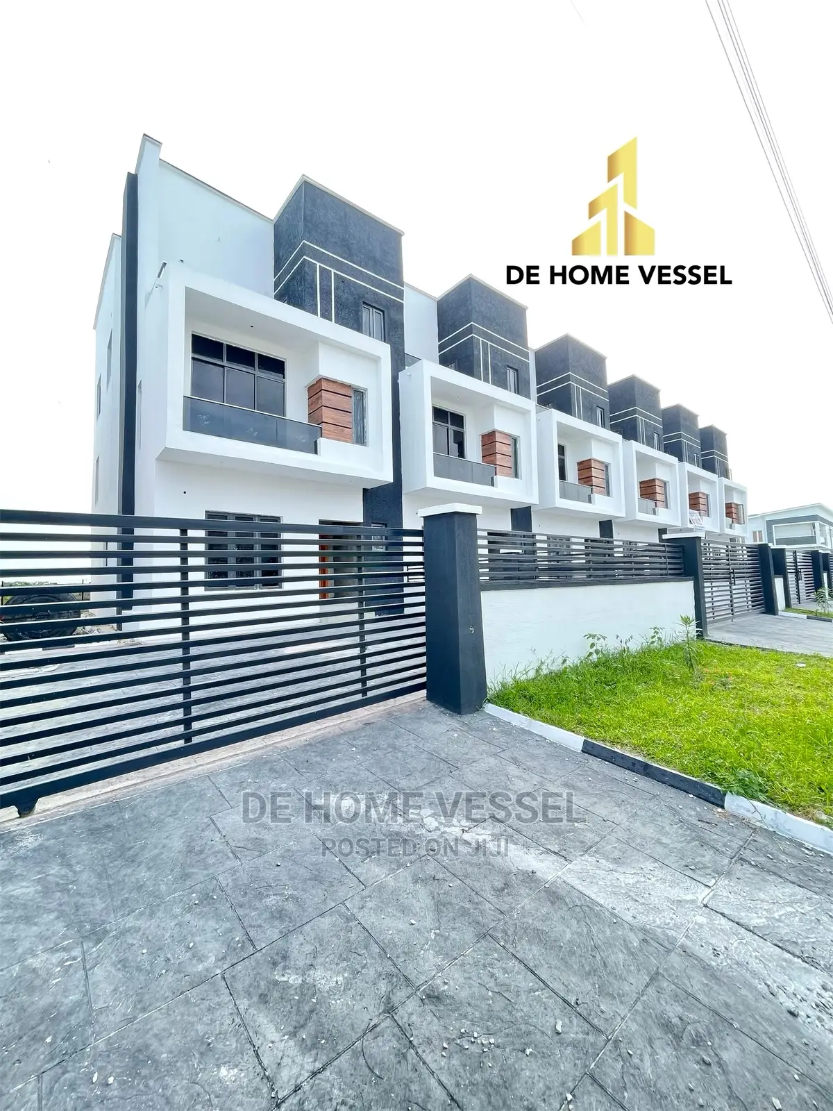 6bdrm Townhouse/Terrace in Chevron for Sale in Chevron