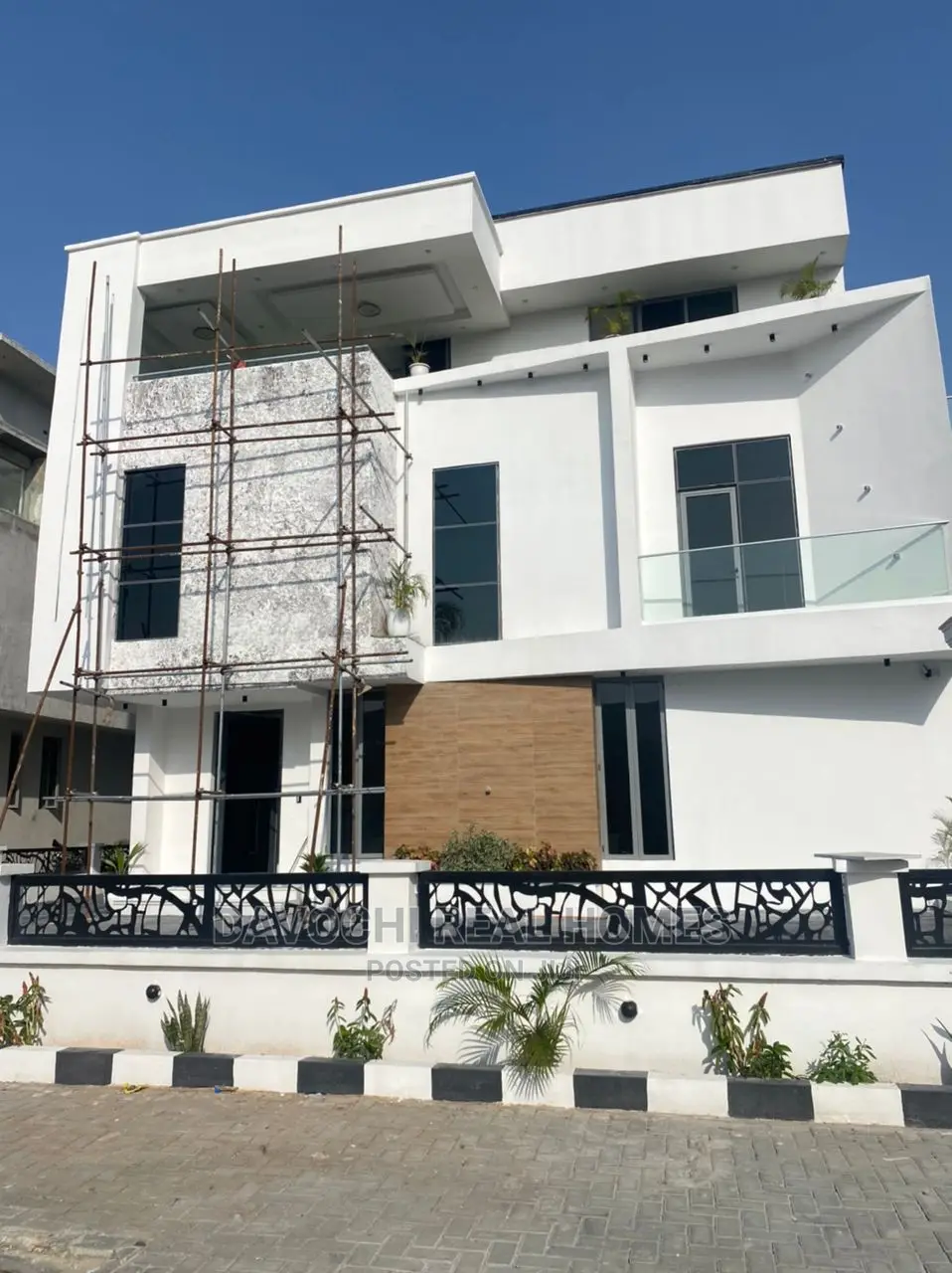 5bdrm Duplex in Osapa London for Sale in Osapa london