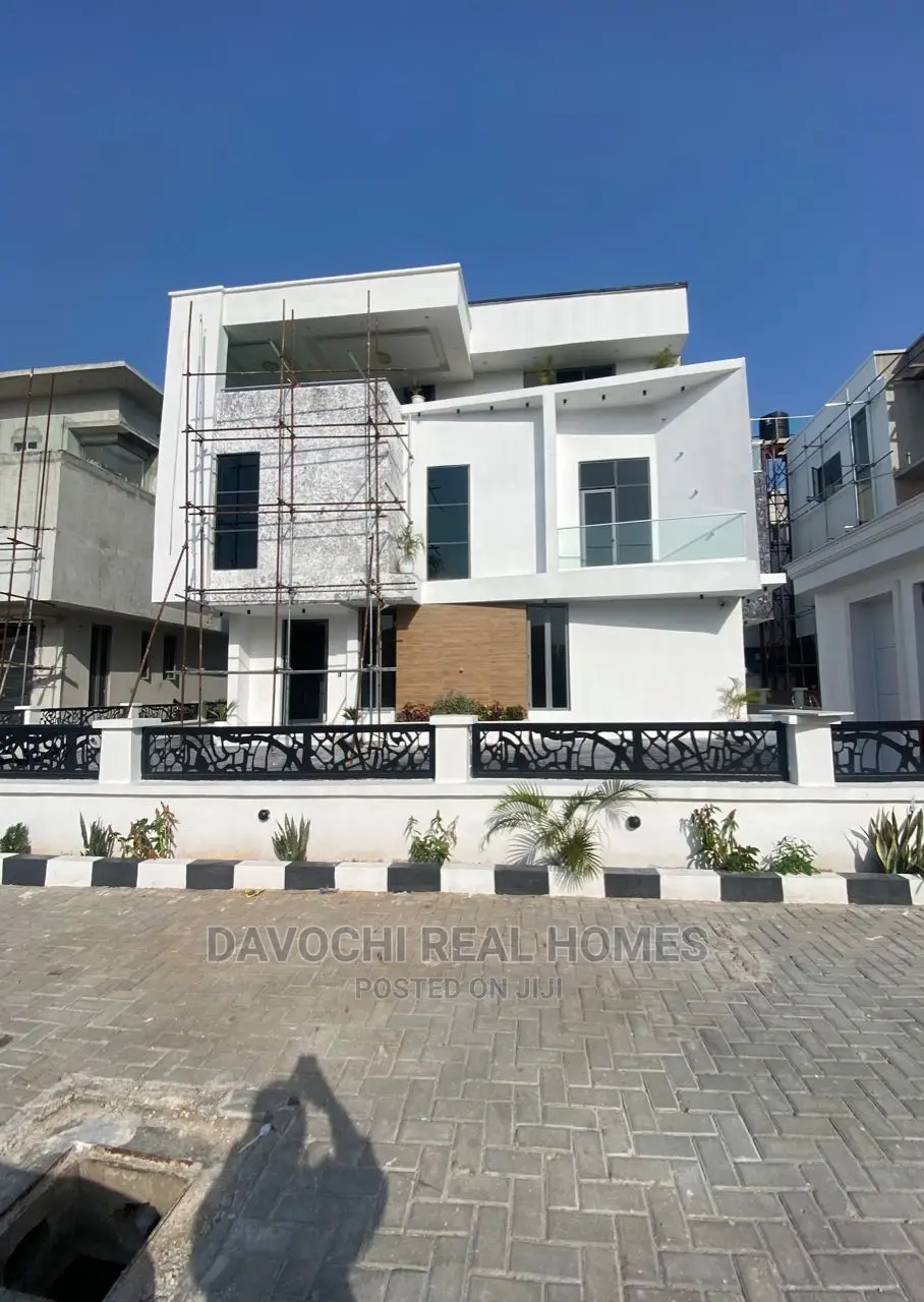5bdrm Duplex in Osapa London for Sale in Osapa london