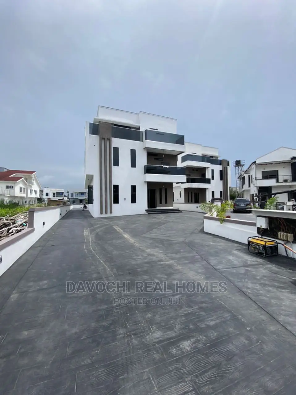 5bdrm Duplex in Lekki County for Sale in Lekki