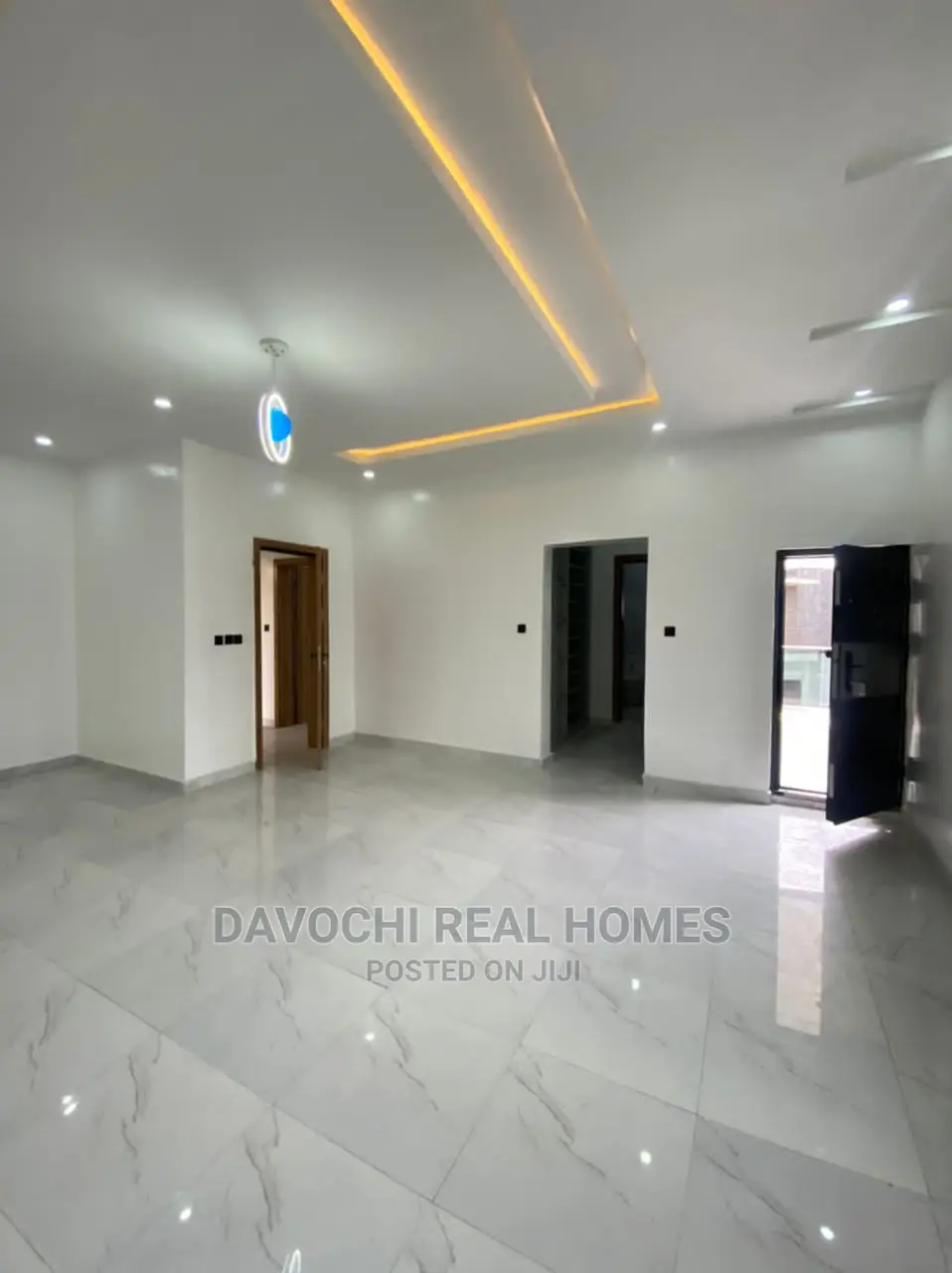 5bdrm Duplex in Lekki County for Sale in Lekki