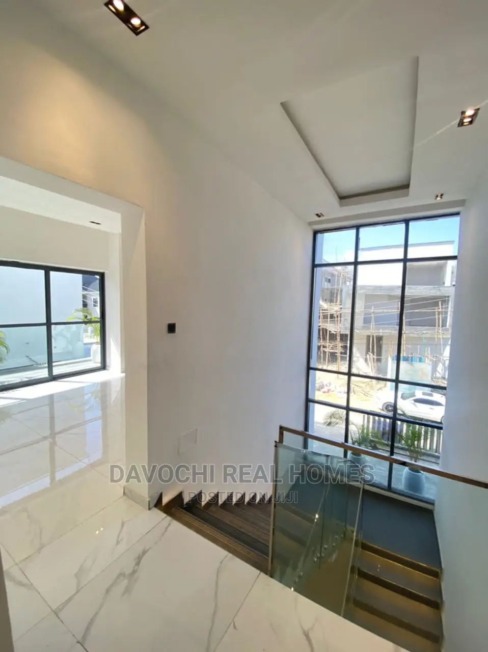 5bdrm Duplex in Lekki County for Sale in Lekki