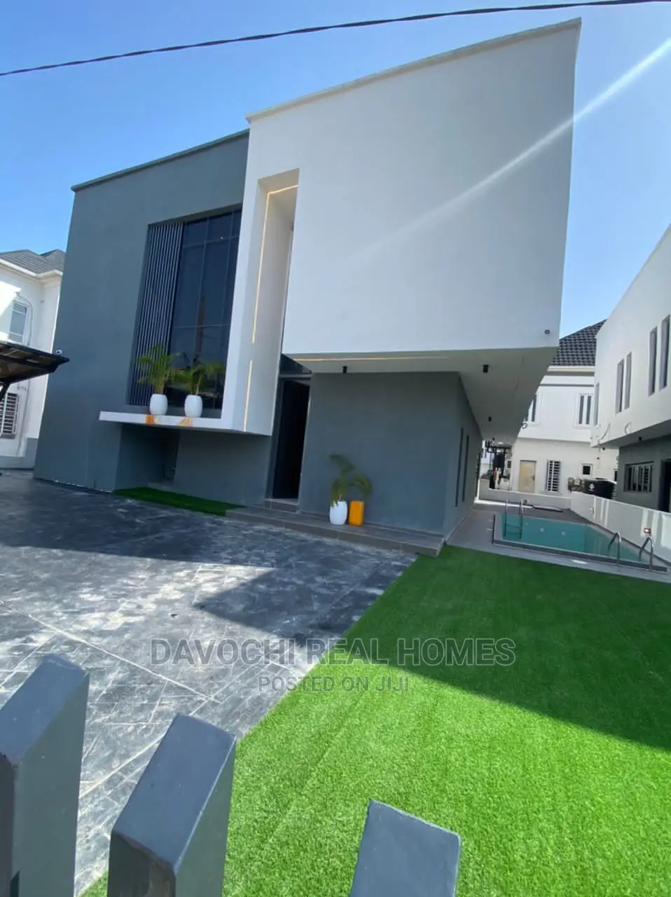 5bdrm Duplex in Lekki County for Sale in Lekki