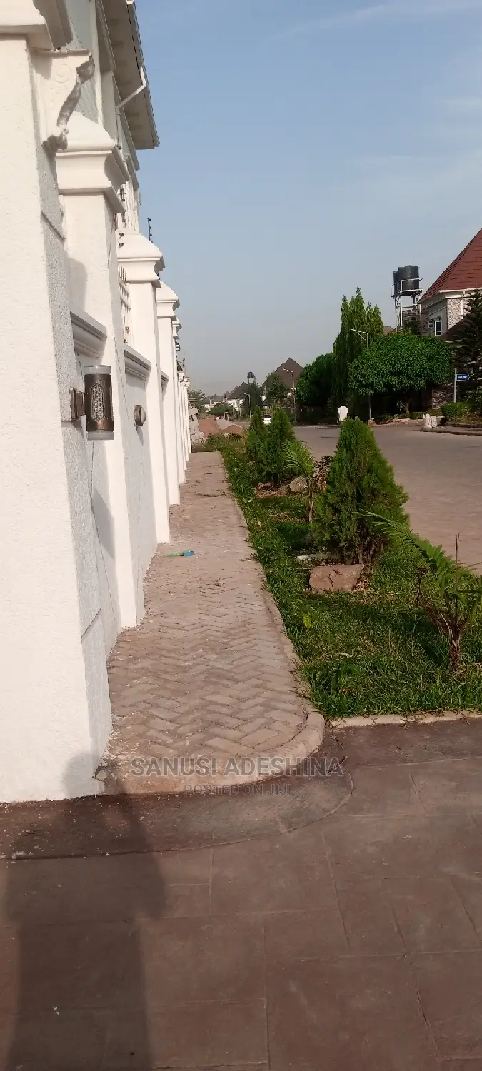 5bdrm Duplex in Gwarimpa Estate Fct, Gwarinpa for sale in Gwarinpa