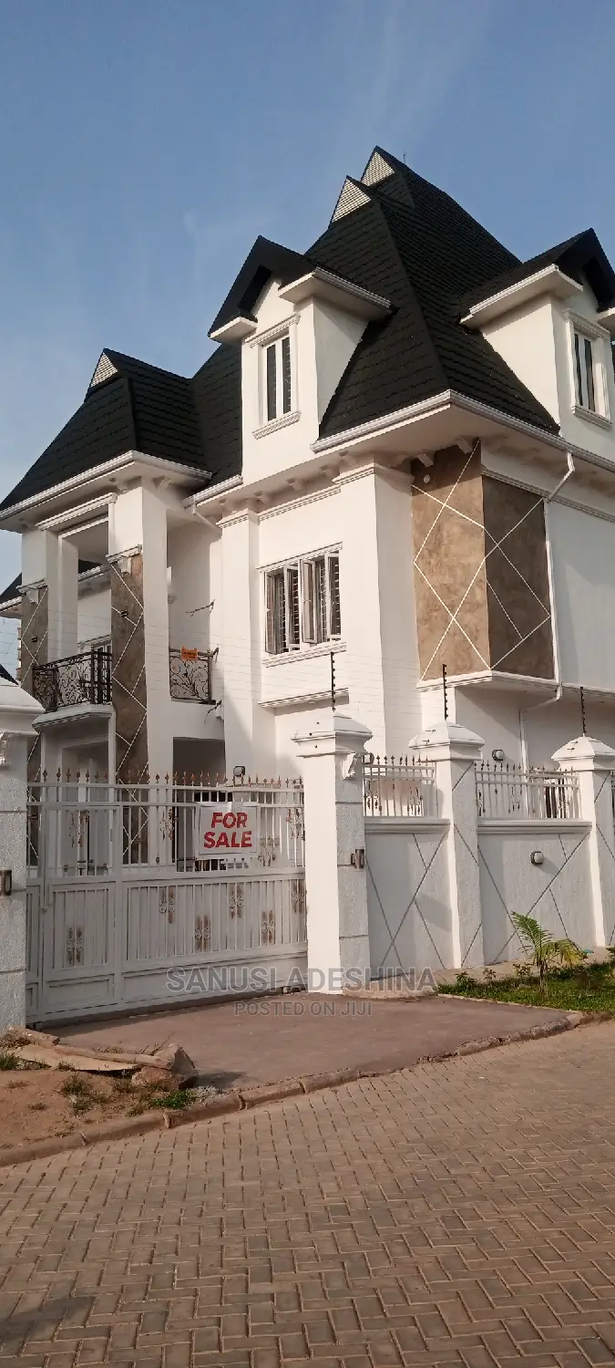 5bdrm Duplex in Gwarimpa Estate Fct, Gwarinpa for sale in Gwarinpa