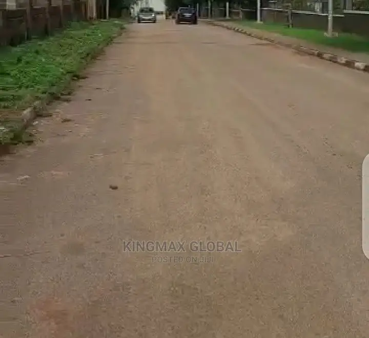 *Hot DISTRESSED* Sale: A Flat Fence and Gated Residential in Katampe Extension