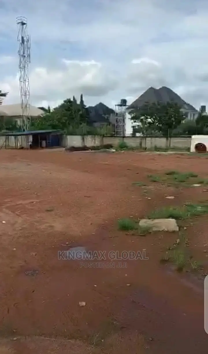 *Hot DISTRESSED* Sale: A Flat Fence and Gated Residential in Katampe Extension