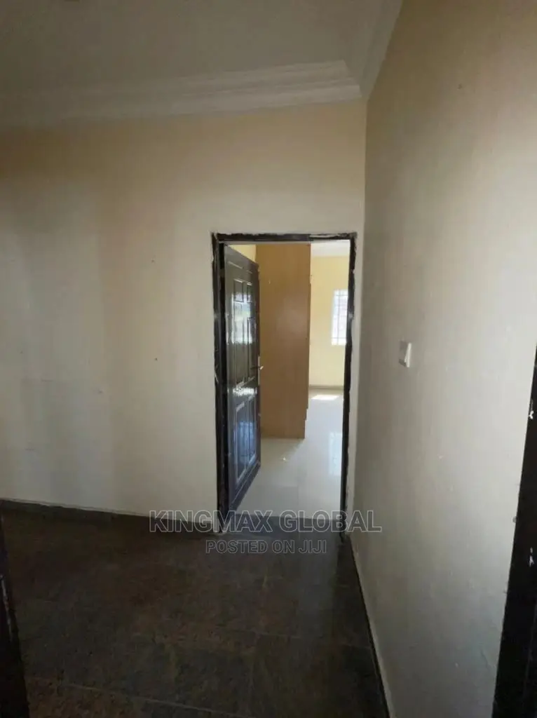 3bdrm Block of Flats in Wuye for sale in Wuye
