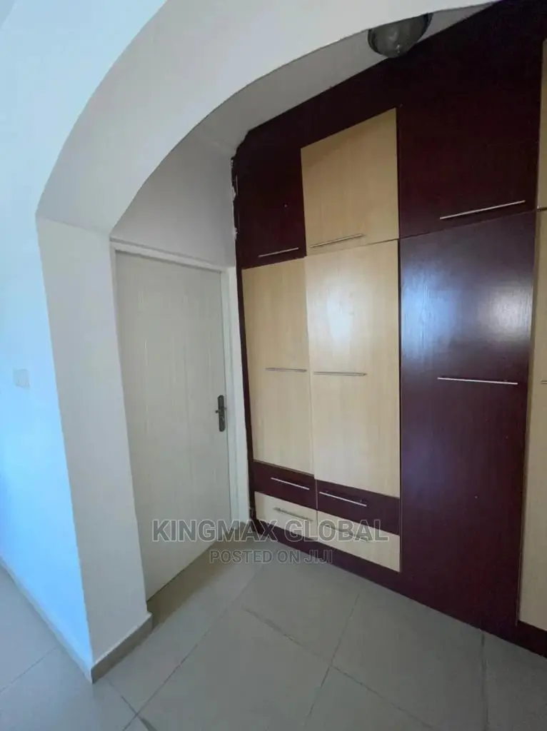 3bdrm Block of Flats in Wuye for sale in Wuye