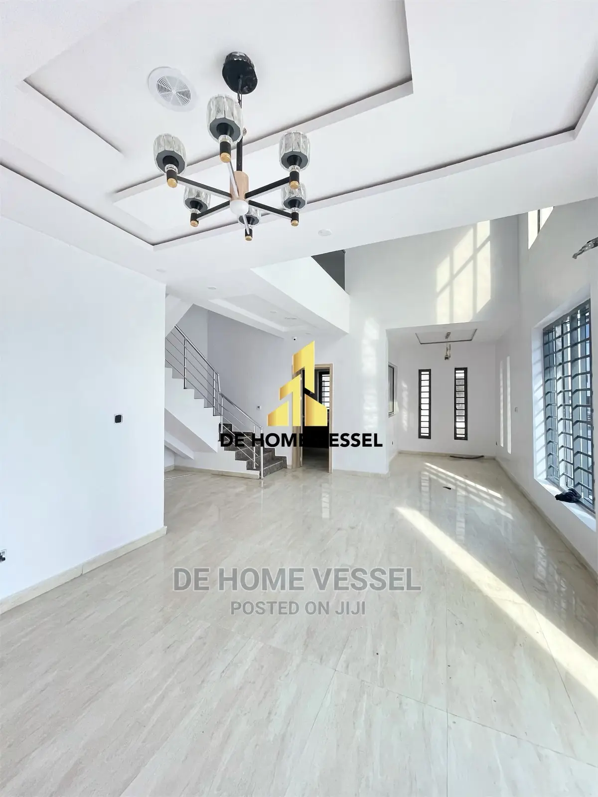 5bdrm Duplex in Chevron for Sale in Chevron