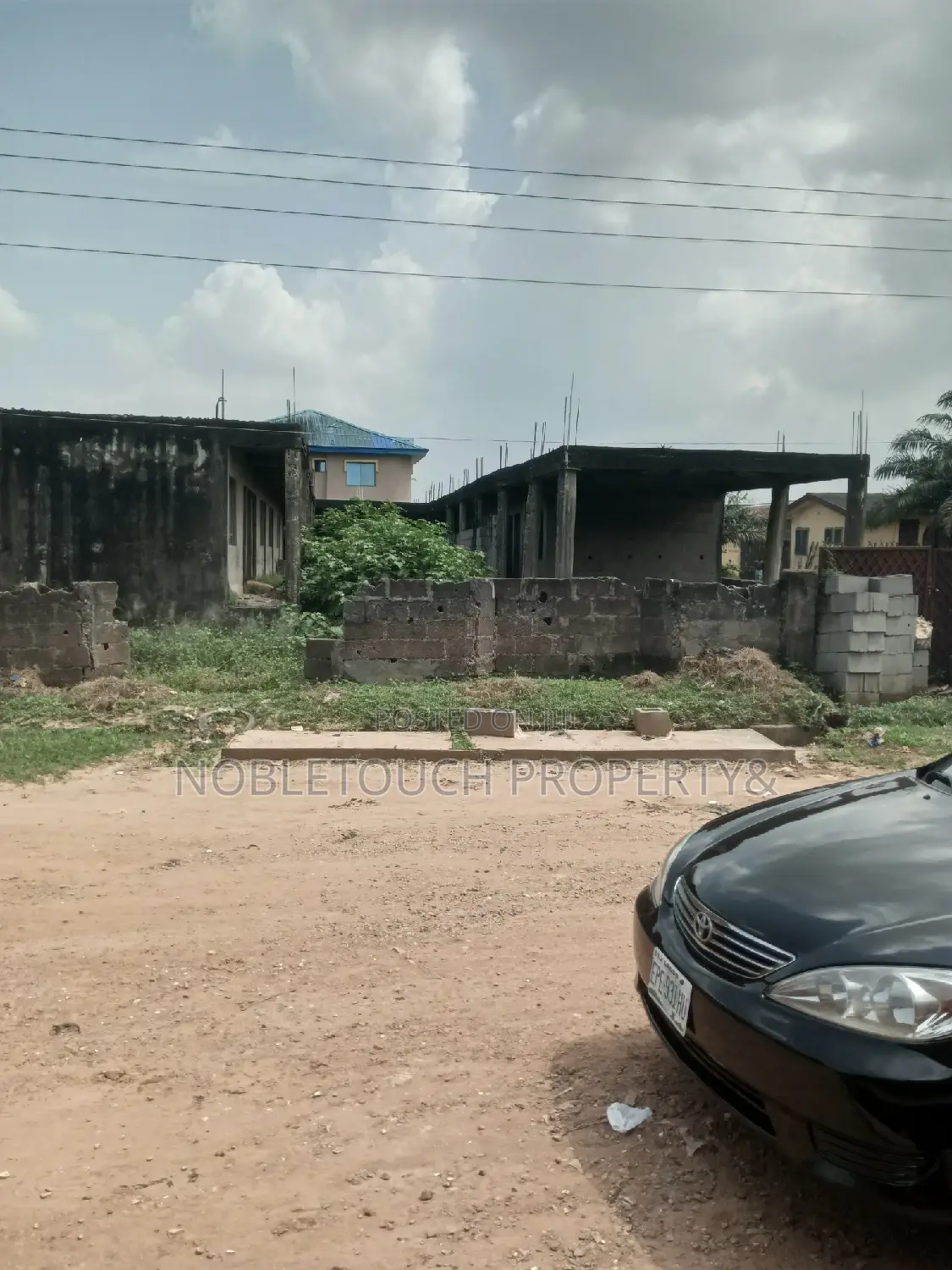 Uncompleted School Building in a Nice Location in Iseri Olofin