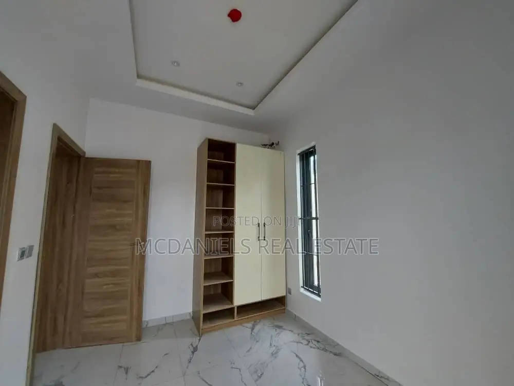 4bdrm Duplex in Lekki Phase 1 for rent in Lekki Phase 1