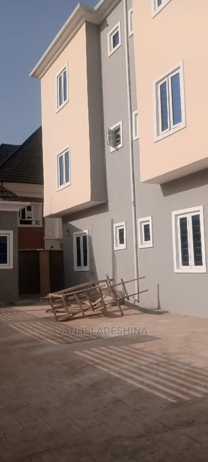 2bdrm Block of Flats in Kubwa Fct Abuja for sale in Kubwa